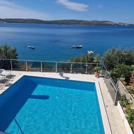 Three-bedroom With Sea View A2 *